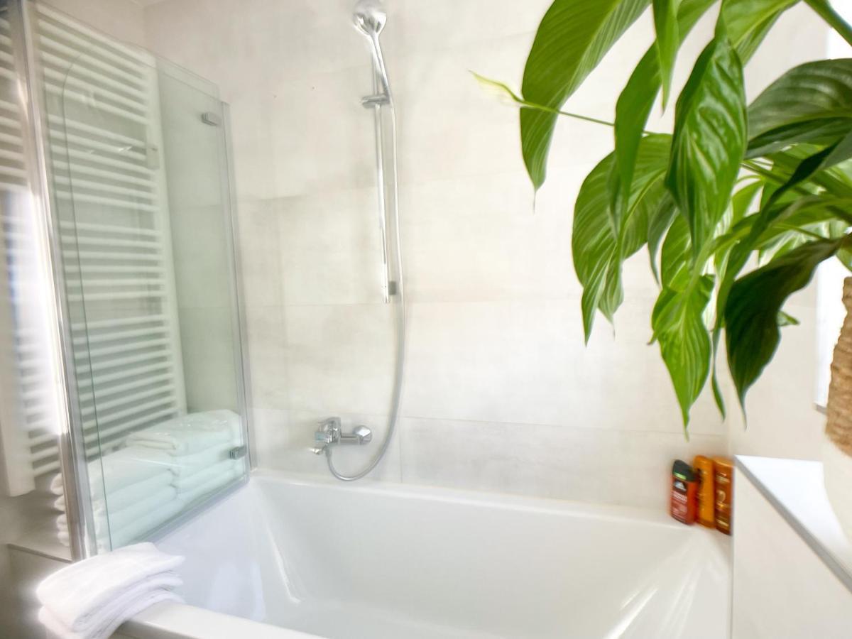 M-Style 01 Apartment Mit Terrasse Und Gasgrill, 24H Self-Check-In, Free Parking, Netflix Nürnberg Exteriör bild