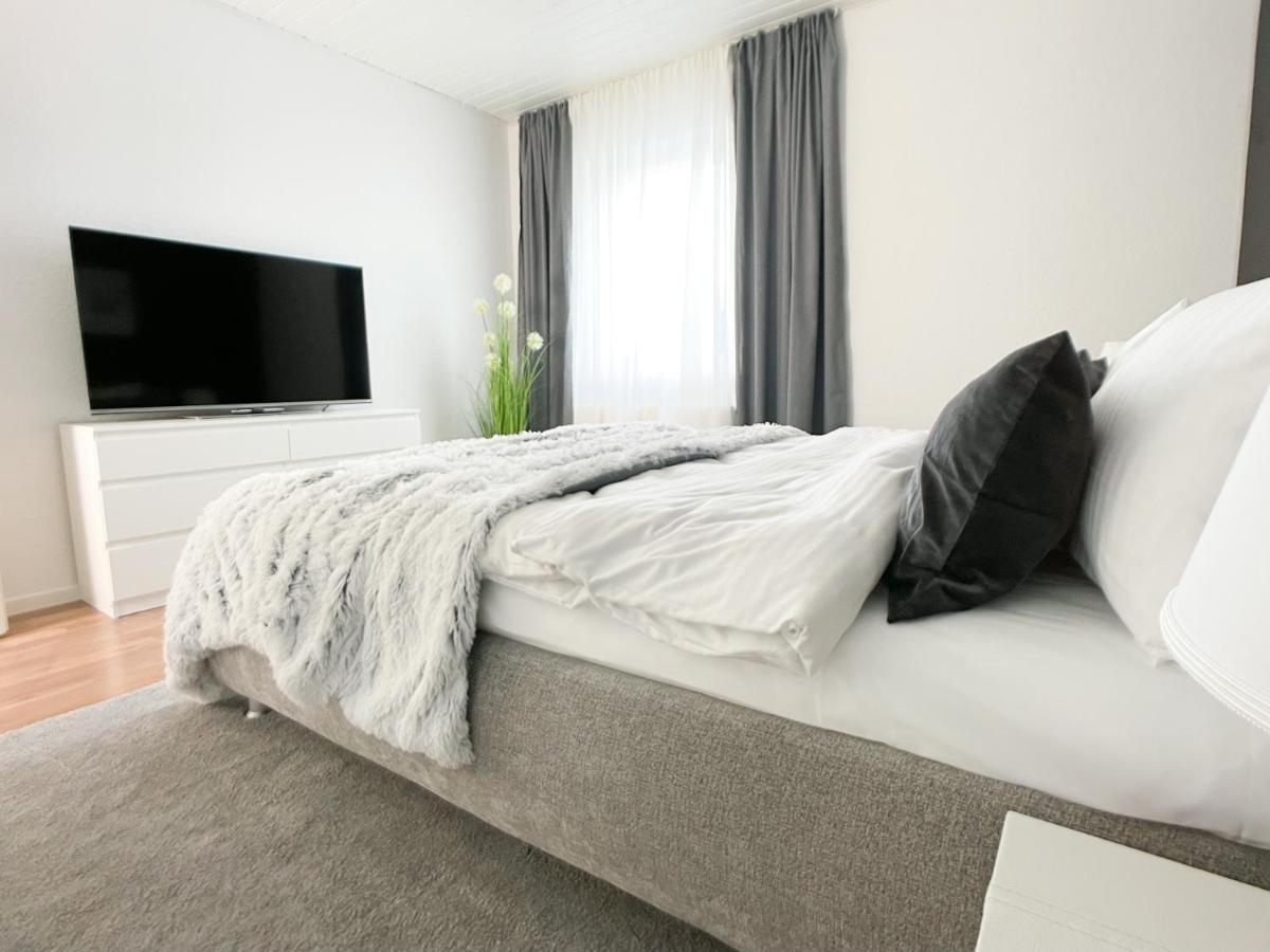 M-Style 01 Apartment Mit Terrasse Und Gasgrill, 24H Self-Check-In, Free Parking, Netflix Nürnberg Exteriör bild